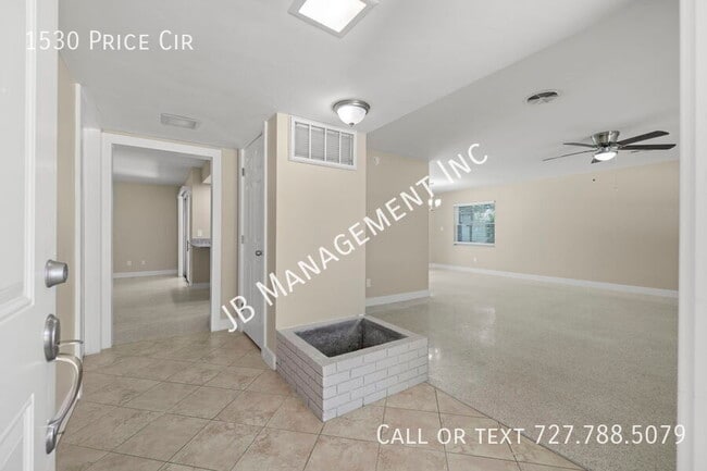 Building Photo - 1530 Price Cir