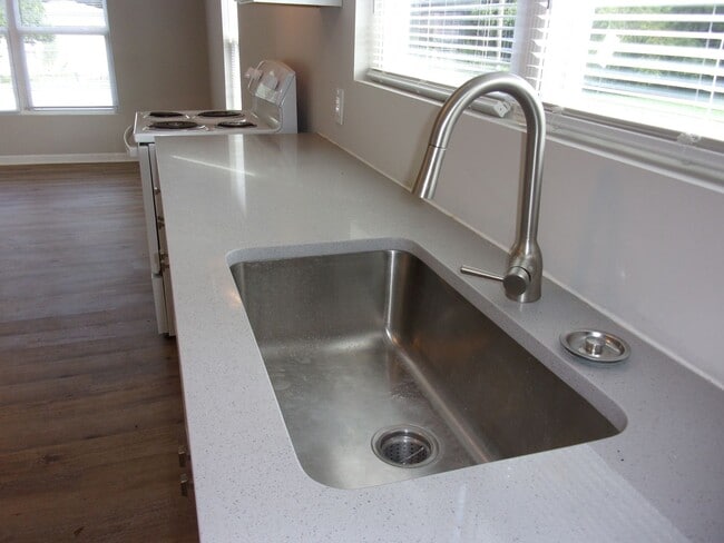 Building Photo - Coming Soon!! Completely Remodeled 2 Bedroom 1 Bath Home