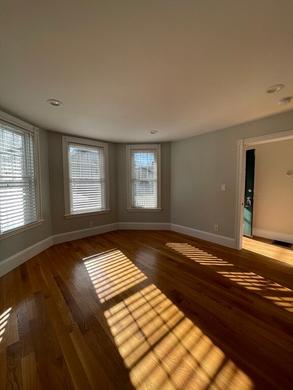Building Photo - 351 Savin Hill Ave