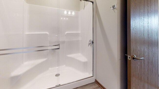 Foto del edificio - N115W16170 Saxony Village Blvd