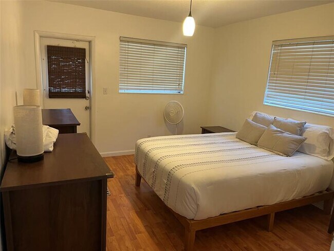 Foto del edificio - 222 NE 23rd Ave