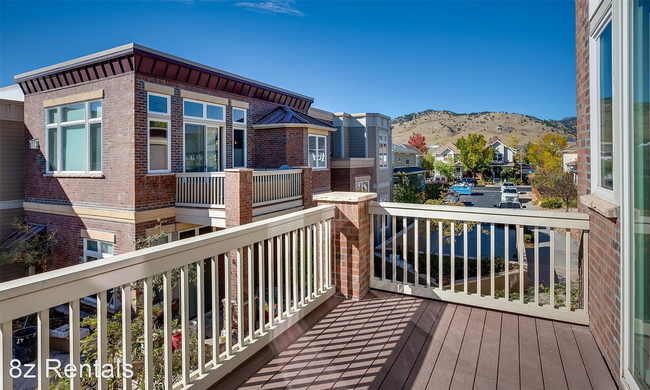Building Photo - 3 br, 2 bath House - 1820 Mary Lane  Unit 9