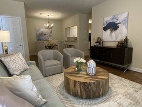 Building Photo - Summit of Shreveport Apartment Homes