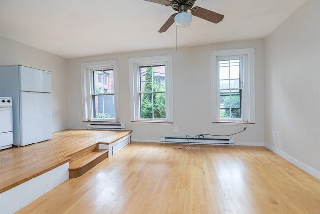 Building Photo - 75 Chandler St