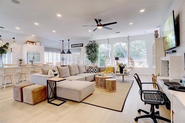 Building Photo - 5009 Arbor Hollow Dr
