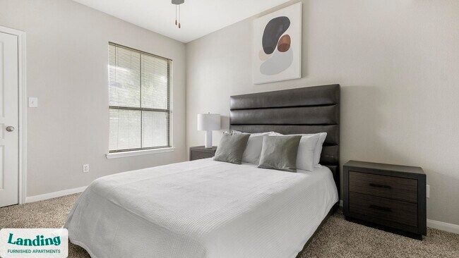 Building Photo - 2500 Woodland Park Dr