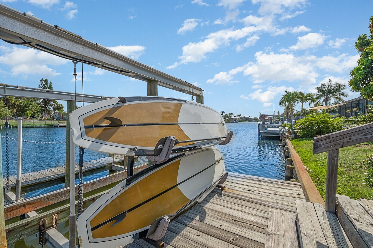 Foto principal - 426 S Neptune Dr