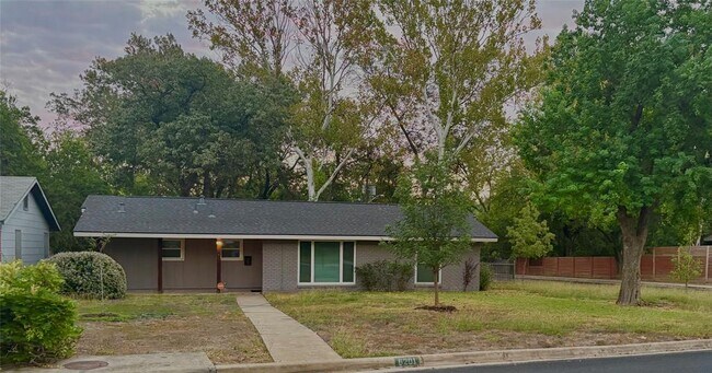 Building Photo - 6201 Belfast Dr