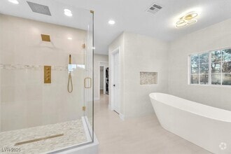 Building Photo - 2868 Vista Del Sol Ave