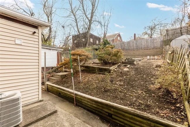 Foto del edificio - 6344 Alderson St