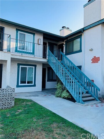 Foto principal - 921 S Western Ave