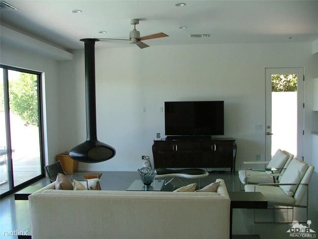 Building Photo - 70840 Ironwood Dr