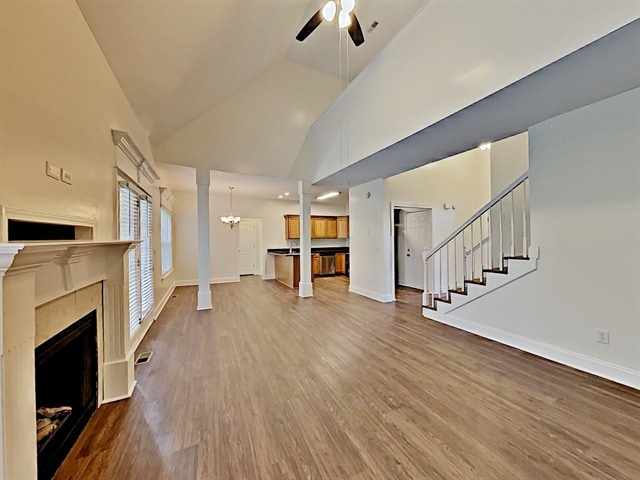 Building Photo - 447 Titans Cir