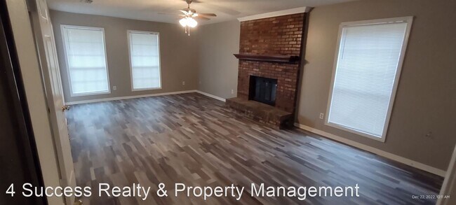 Foto del edificio - 2 br, 2 bath House - 2832 E. Hickory Bluff