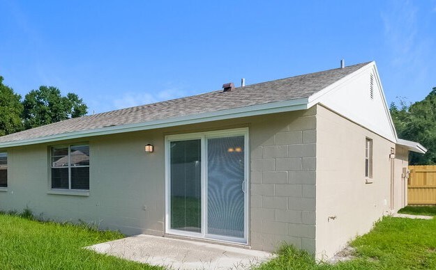 Building Photo - 5815 Silvermoon Ave