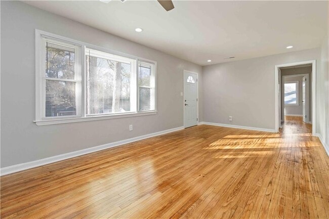 Building Photo - 1796 Arkose Dr SE