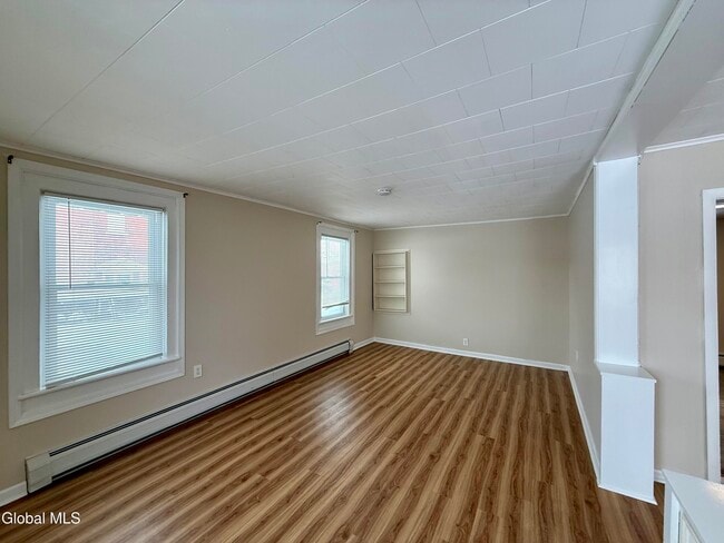 Foto del edificio - 13 School St