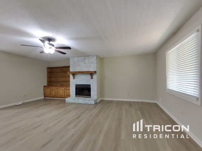 Building Photo - 135 Parkway Ct