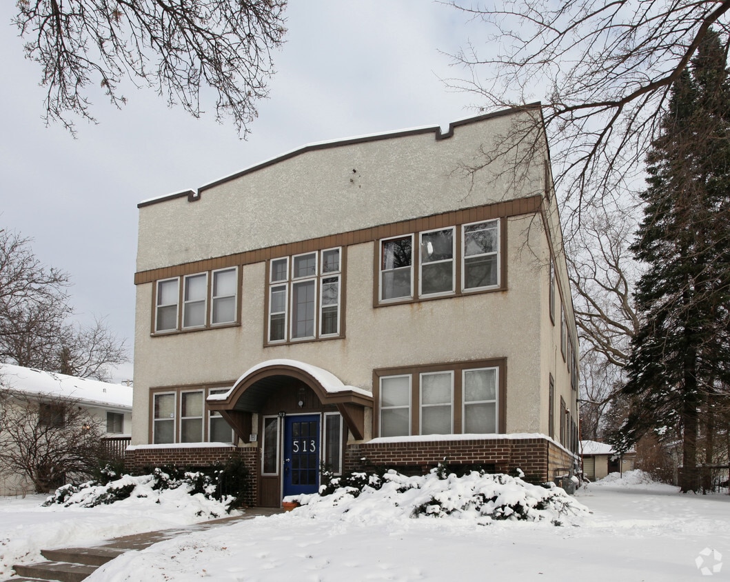 Building Photo - 513 2nd St NE