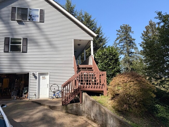 Building Photo - 3776 SW Fairhaven Dr