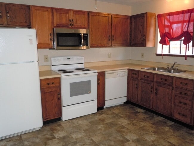 Building Photo - 1291 Ridgewood Ct
