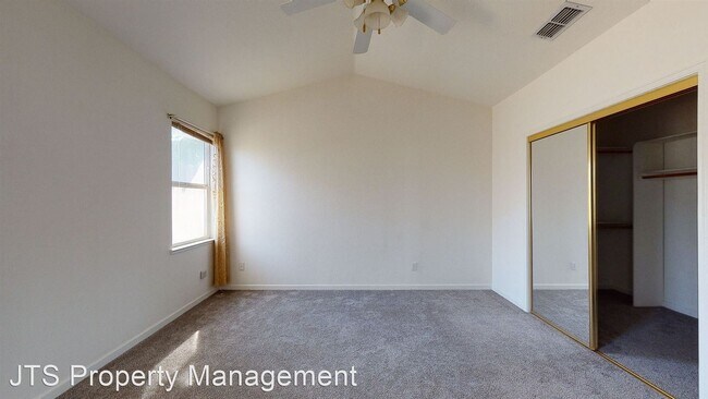 Building Photo - 3 br, 2 bath House - 1820 Nighthawk Circle