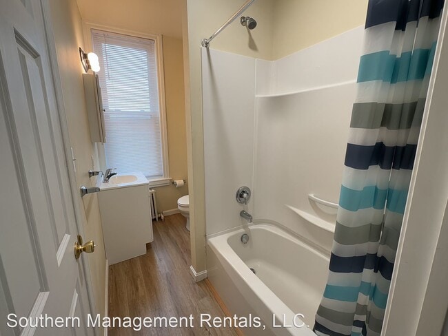 Foto del edificio - 1 br, 1 bath House - 114 S Main St., 3rd F...