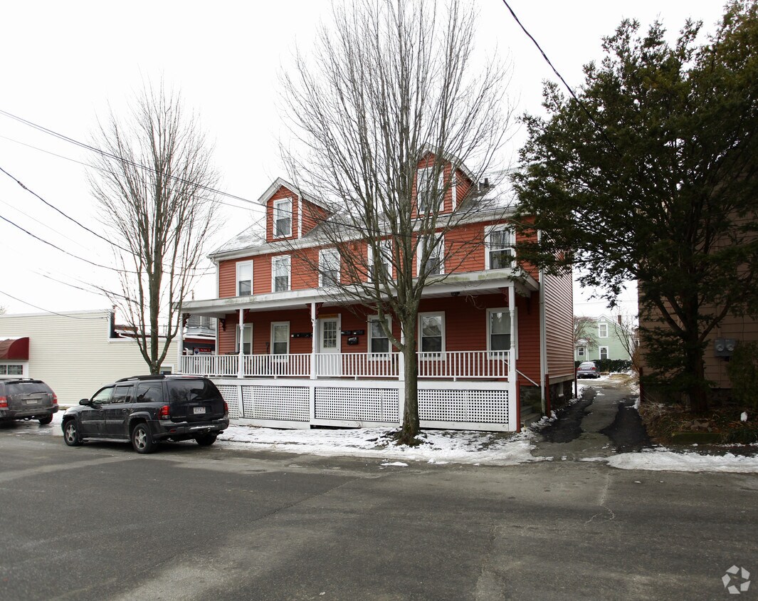 21 Hawkes St, Marblehead, MA 01945 Apartments in Marblehead, MA