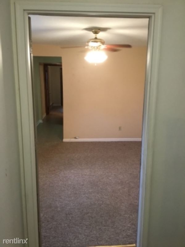 Primary Photo - 114 N Washington Ave