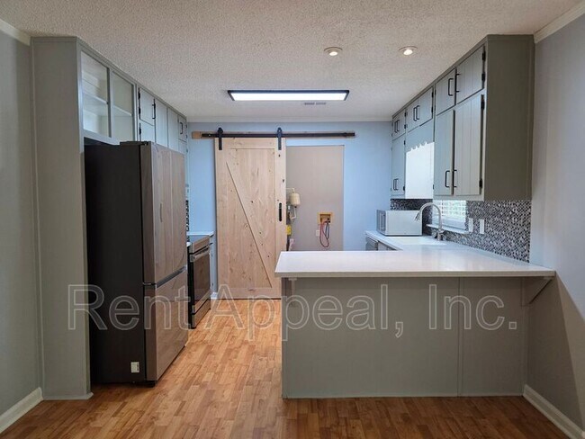 Foto del edificio - 102 Park Pl Dr