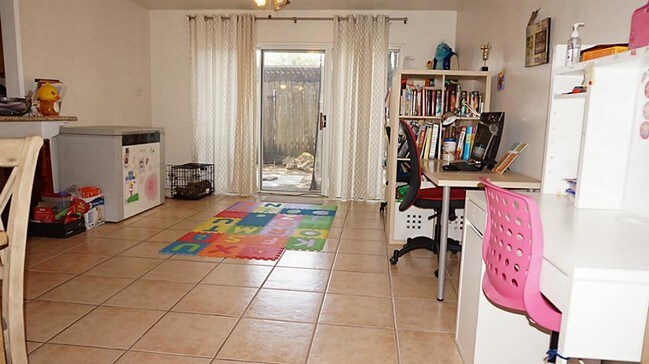Foto del edificio - 12925 Trail Hollow Dr