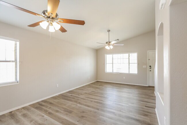 Foto del edificio - 248 W Darrow St