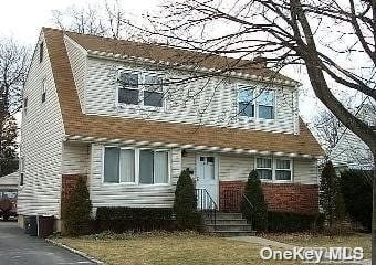 Primary Photo - 210 Oakview Ave