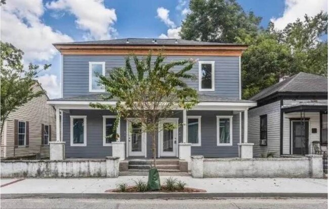 Building Photo - 722 Waters Ave