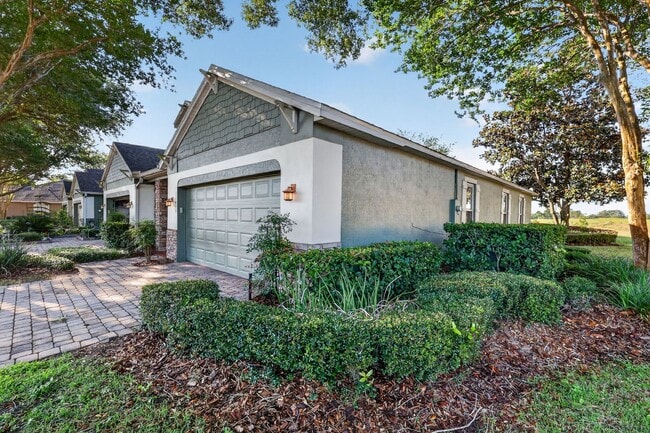 Building Photo - Available Now! Golf Course Townhome in Guard-Gated Sorrento Hills