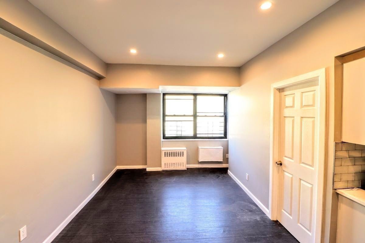Foto principal - 830 Magenta St