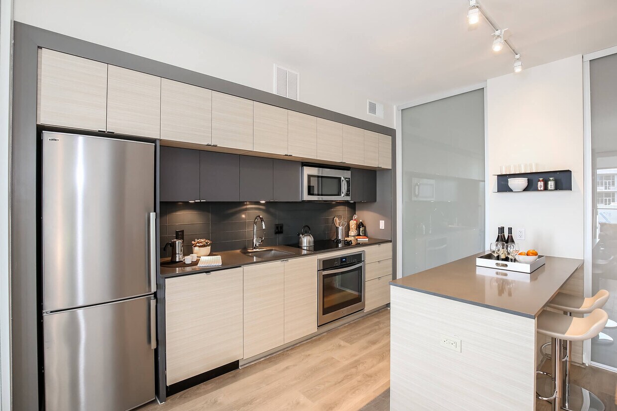 Windsor Bethesda Apartments 7770 Norfolk Ave Bethesda, MD