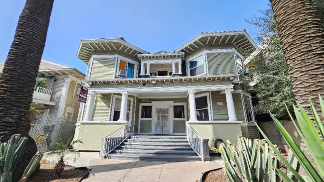 Foto del edificio - 743 S Burlington Ave