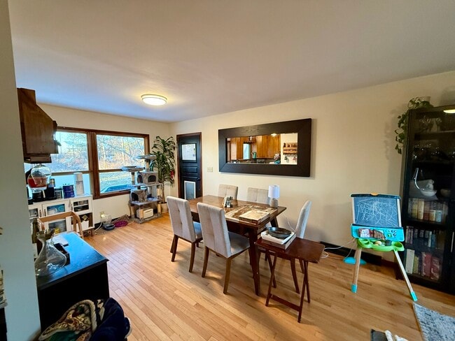 Building Photo - 150 Honness Ln