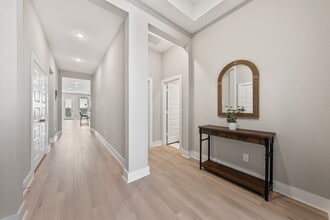 Building Photo - 29635 Burcreek Ln