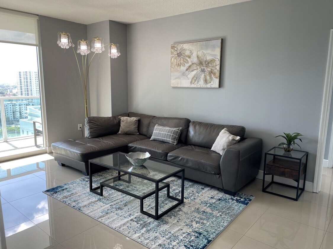 Foto principal - 1250 S Miami Ave