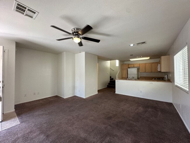 Foto del edificio - Cozy home close to US95, CC215, shopping, ...