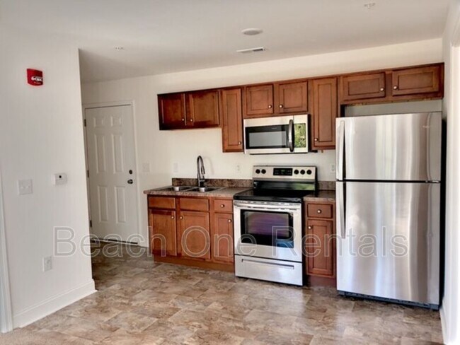 Foto del edificio - 1200 Hemingway Chapel Rd