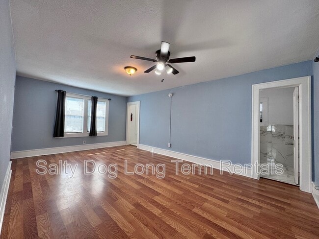 Building Photo - 438 N Grandview Ave