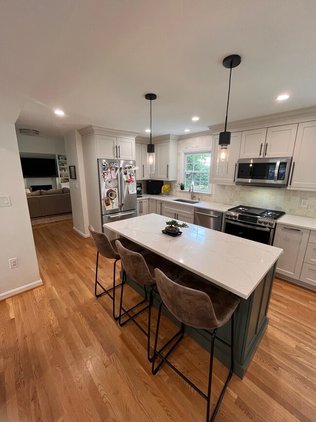 Building Photo - 8612 Yardley Dr