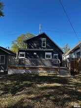 Building Photo - 1822 N Sheridan Rd