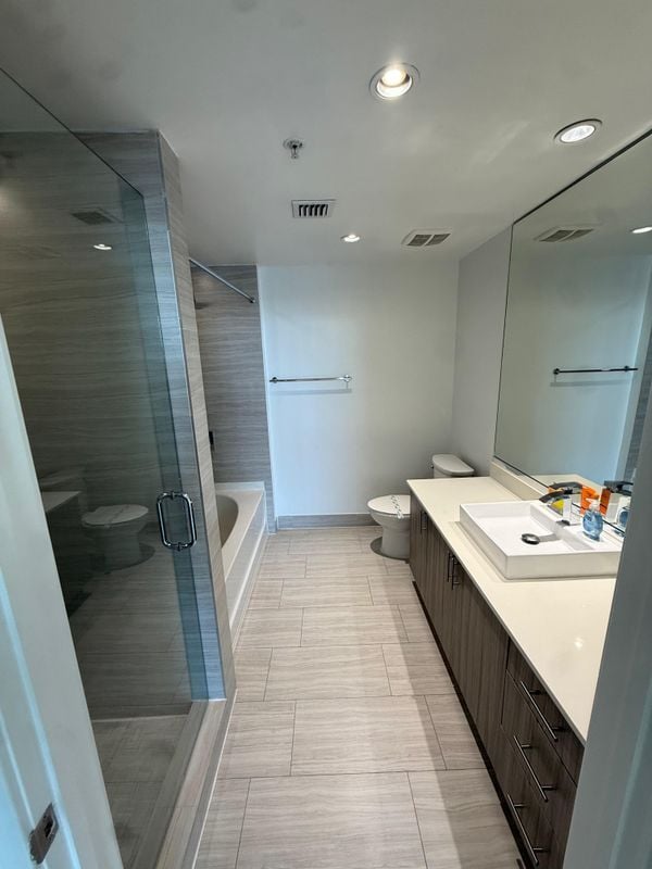 Foto del edificio - 551 NE 39th St