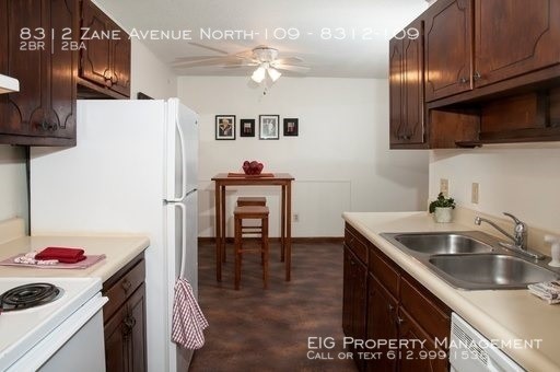 Foto del edificio - 8312 Zane Ave N