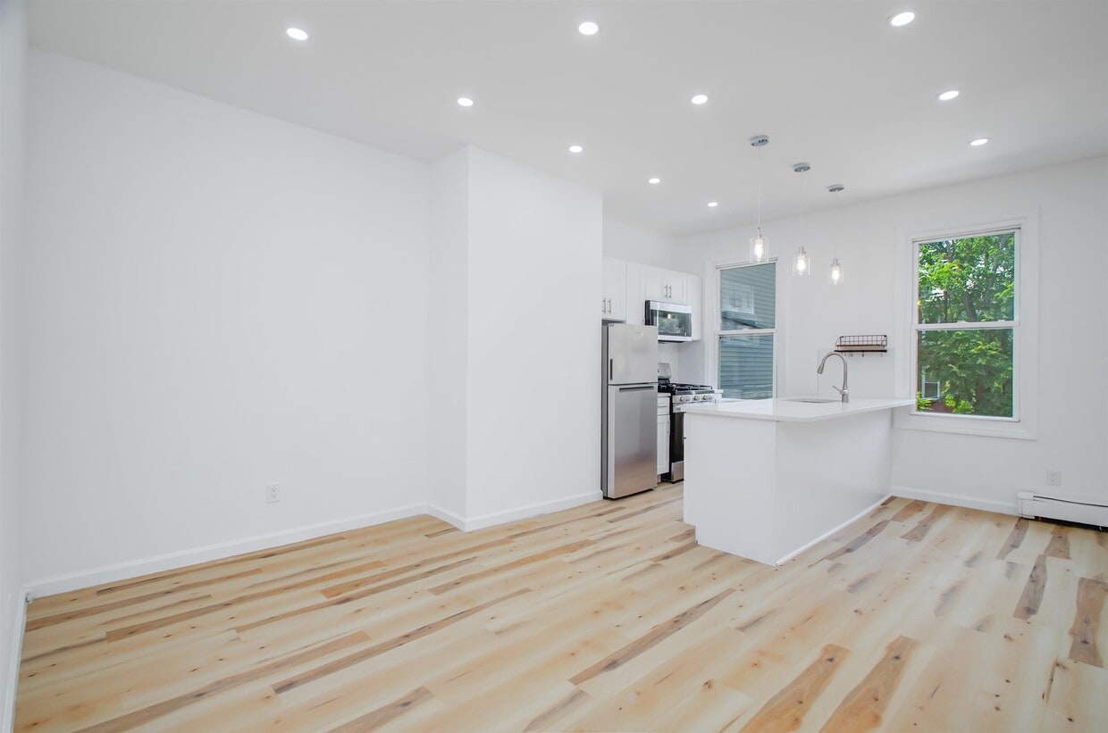 Foto principal - 251 Halladay St
