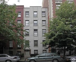 Building Photo - 49 W 11th St
